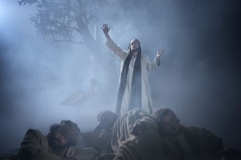 Jézus imádkozik értünk Jézus imádkozik értünk